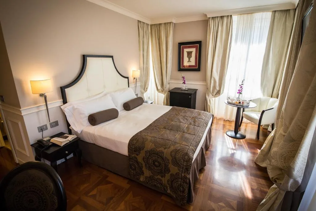 Camera Matrimoniale Superior — Victoria Hotel Letterario