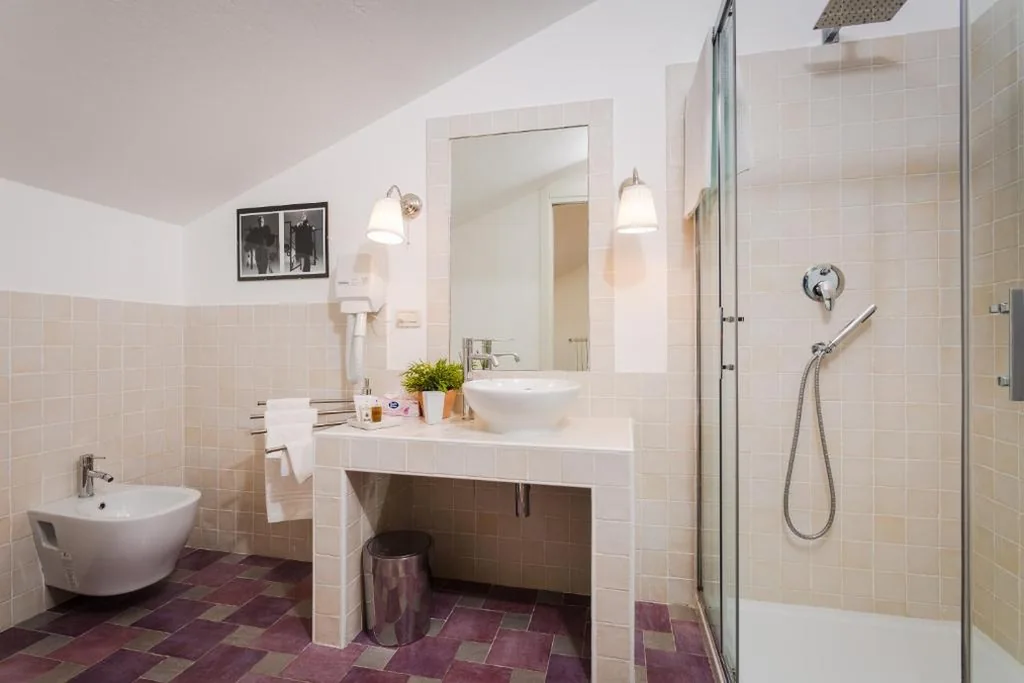 Double Room — Villa Borgo Duino