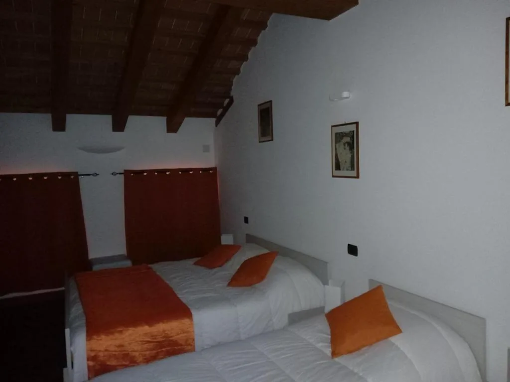 Camera Quadrupla con Bagno Privato — b&b Ergira