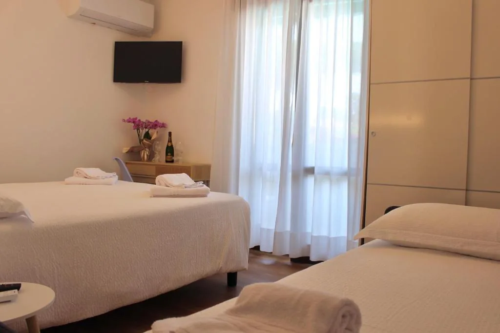 Quadruple Room with Balcony — Hotel Rosa Dei Venti