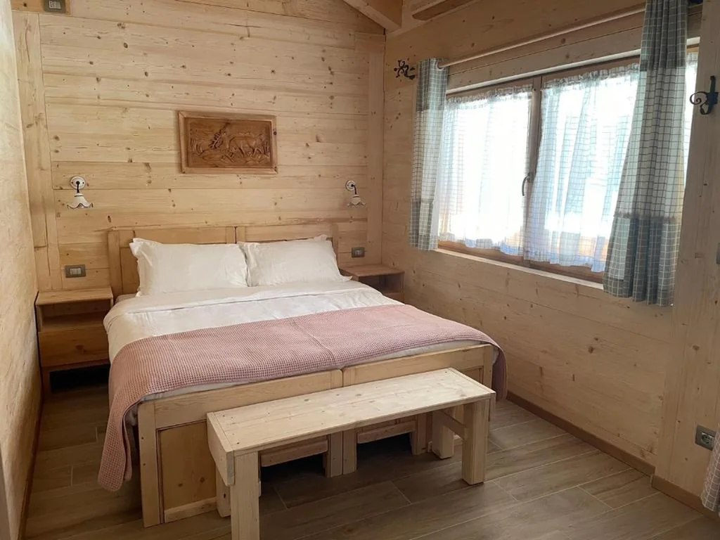 Camera Quadrupla con Vista Montagna — B&B IL Nido