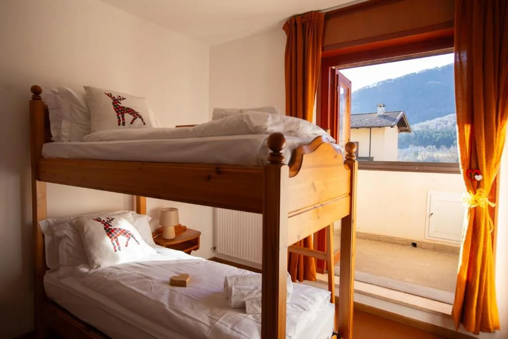 Camera Quadrupla con Vista Montagna — Bike & Bikers Hotel