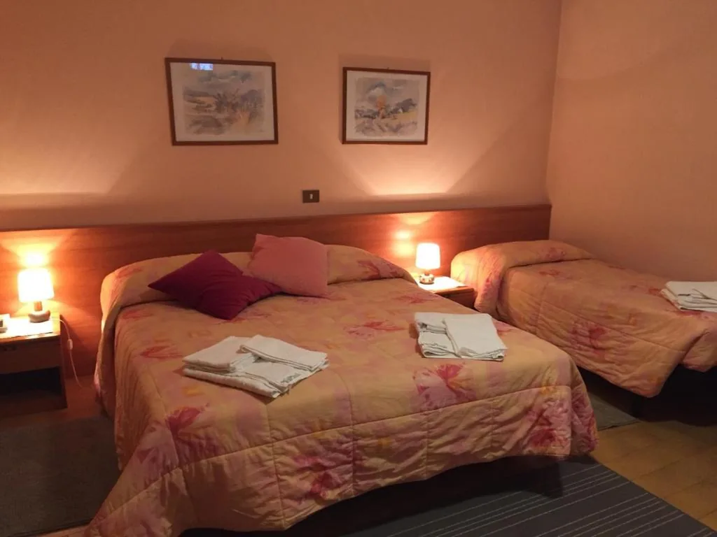 Camera Quadrupla Economy — Albergo Miramonti