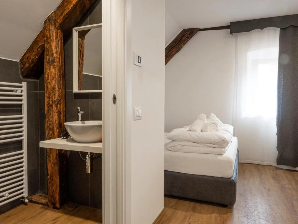 Camera Quadrupla — Valtempo Relais