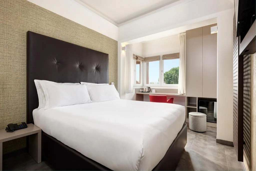 Camera Queen Business — Best Western Hotel Continental