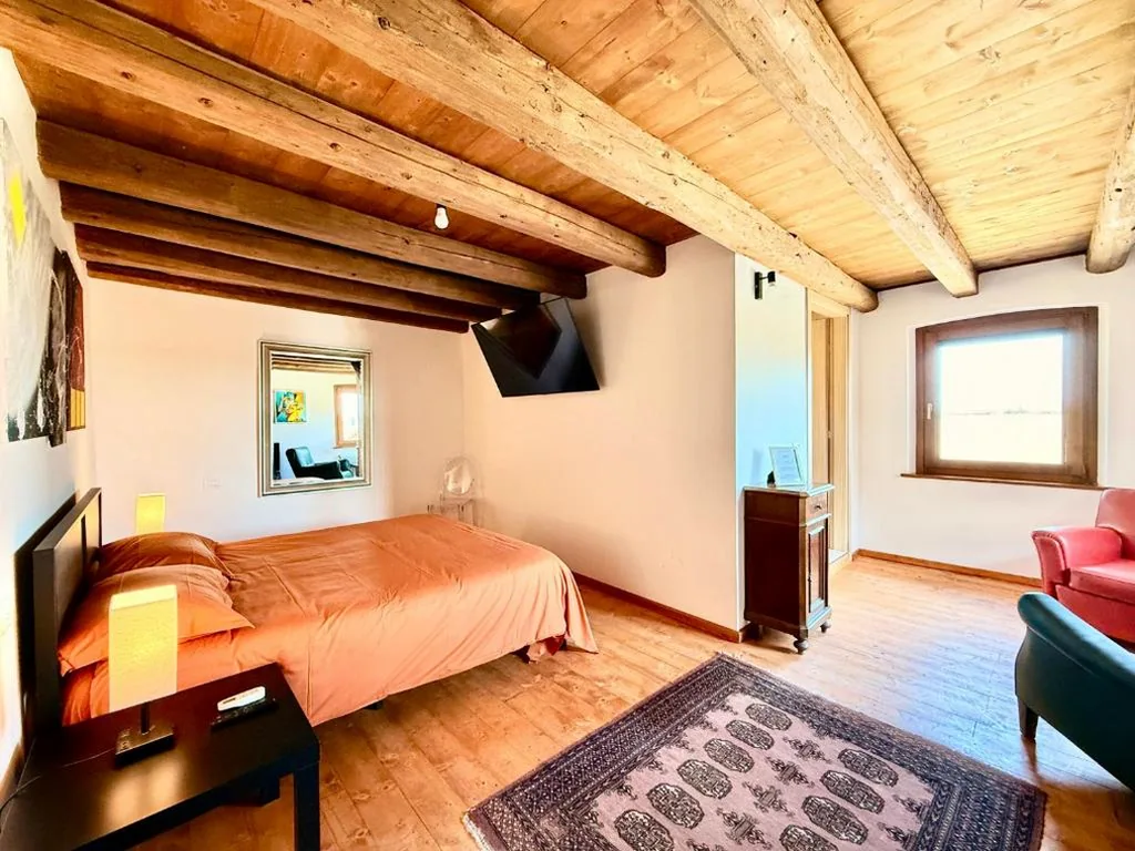 Camera Queen con Vista Giardino — Villa Saten