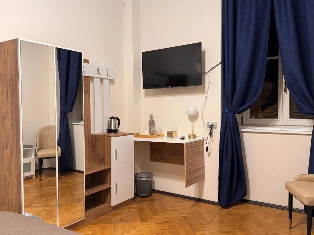 Camera Queen Standard — Bed and Chic art rooms