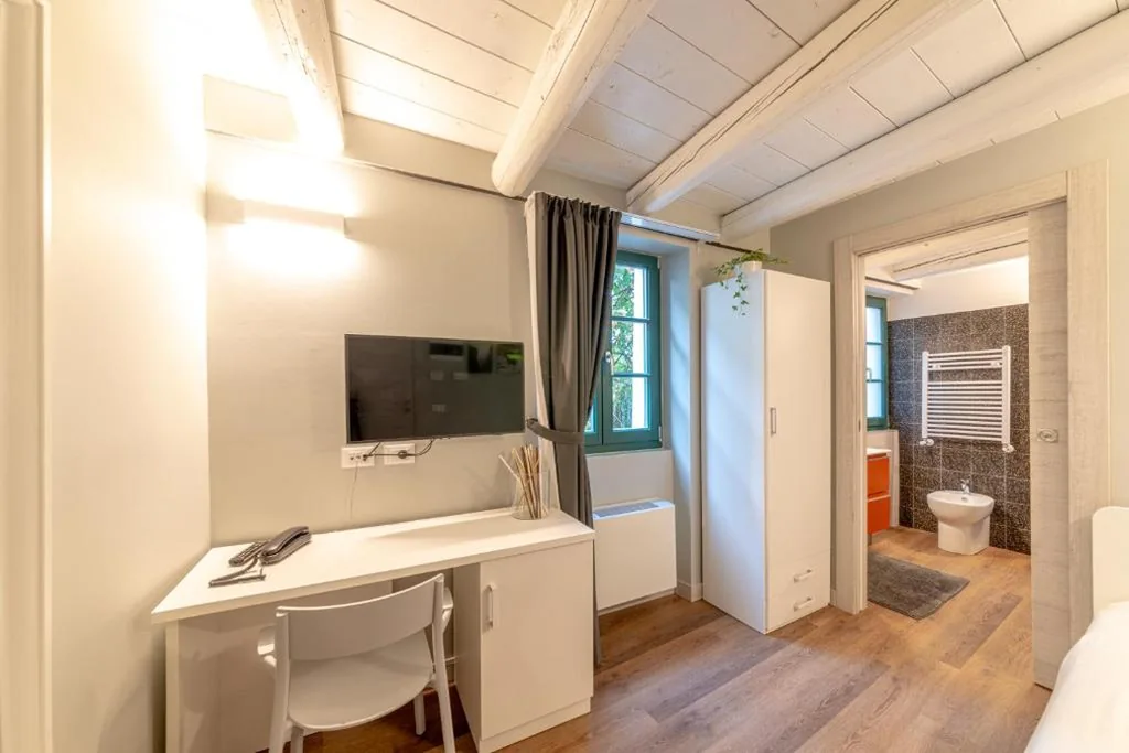 Large Single Room — Mura 5&7