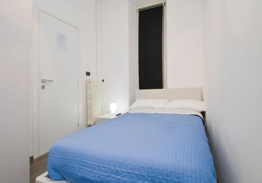 Single Room with Bathroom — B&B Trieste Plus