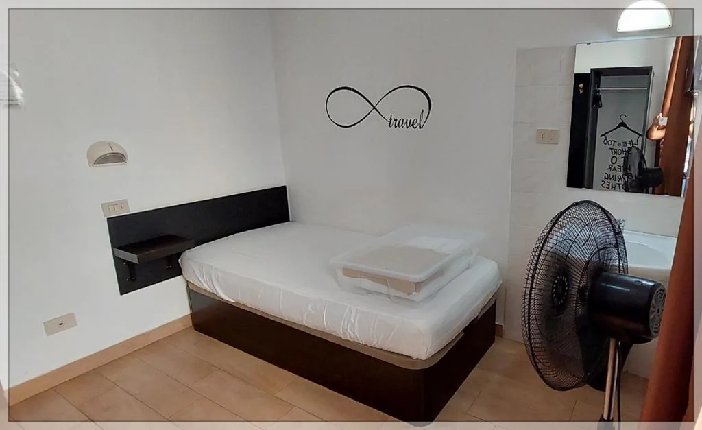 Single Room with Shared Bathroom — Hotel Istria