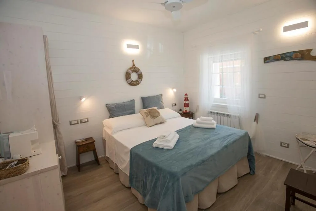 Camera Singola con Bagno Privato — Laura e Christian – Rooms