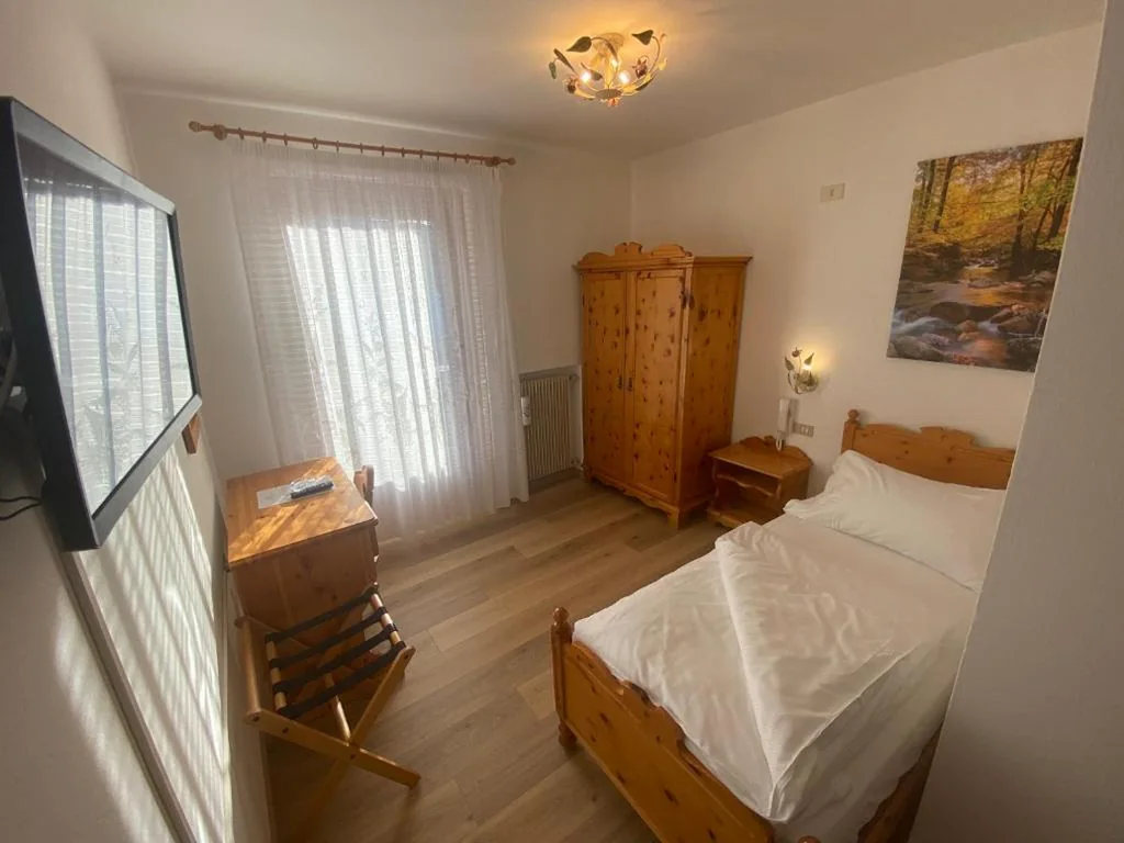 Camera Singola con Balcone — HOTEL FONTANA