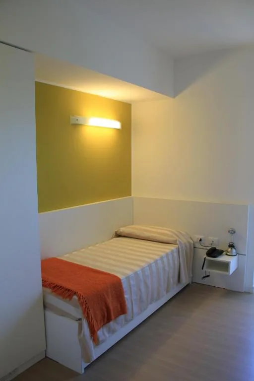 Camera Singola con Balcone — Hotel Meublè Nazionale
