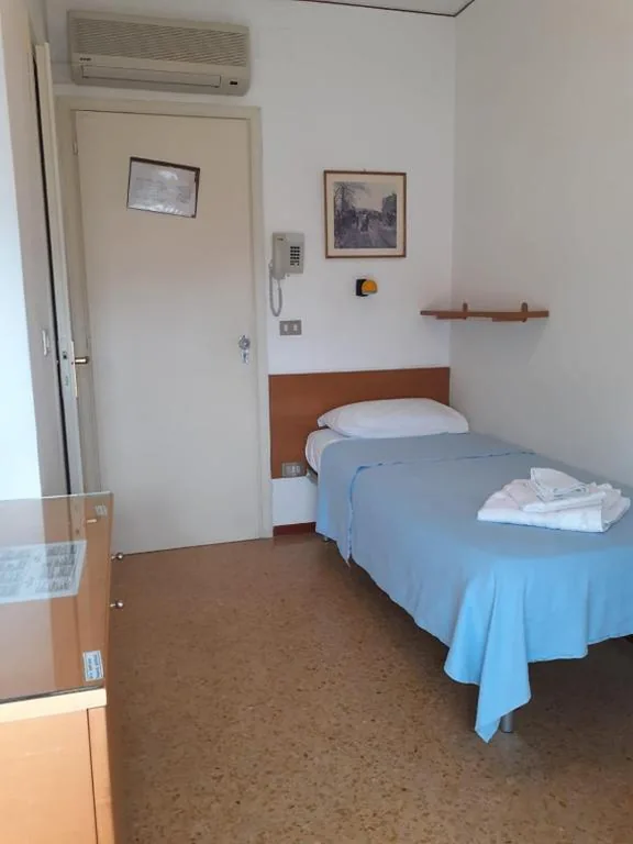 Camera Singola con Balcone — Hotel Stiefel