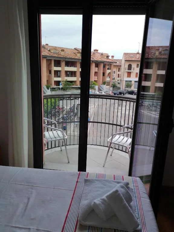 Single Room with Balcony — Lacroma Bio Hotel & Apartments