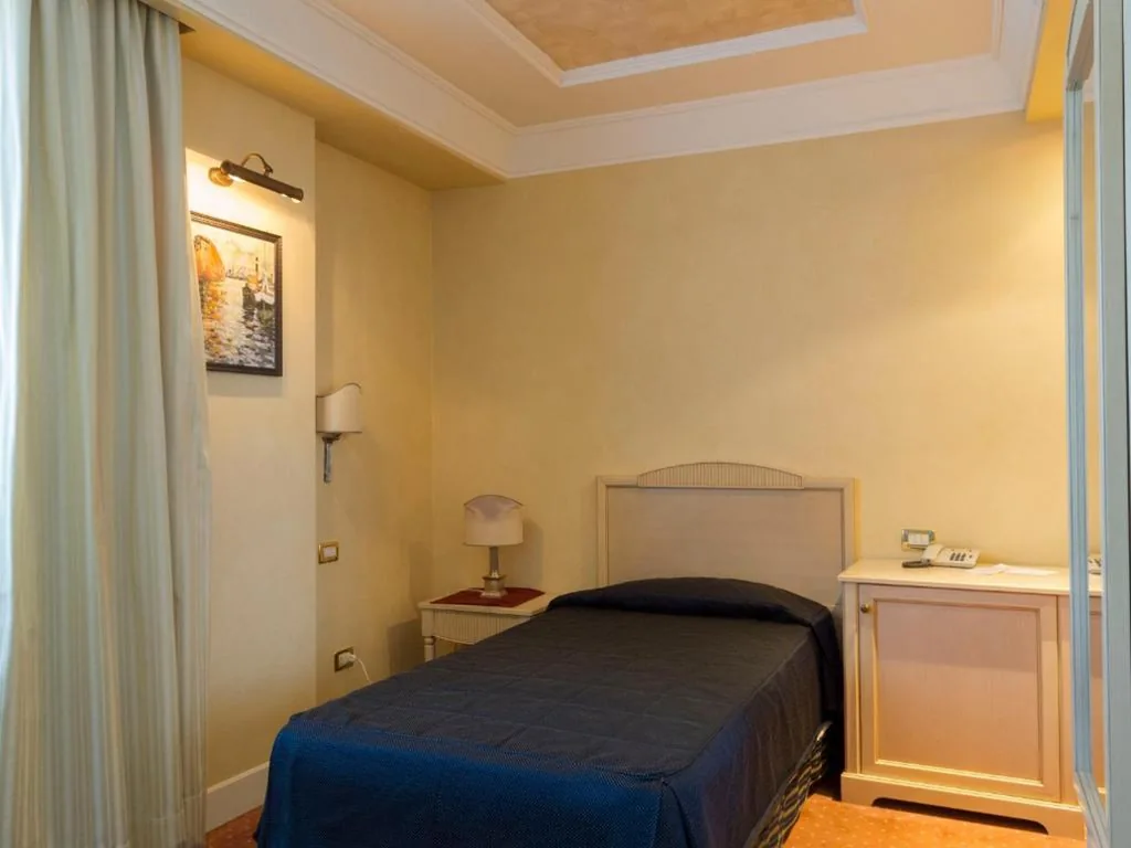 Single Room — Gran Osteria Tre Noci