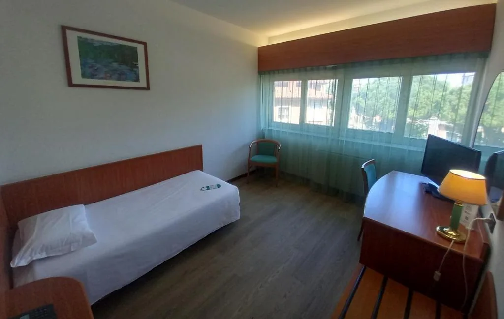 Single Room — Hotel Cristallo