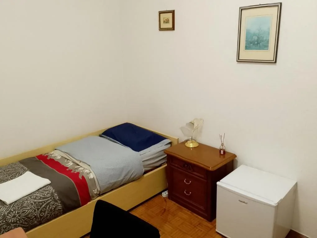 Camera singola in appartamento