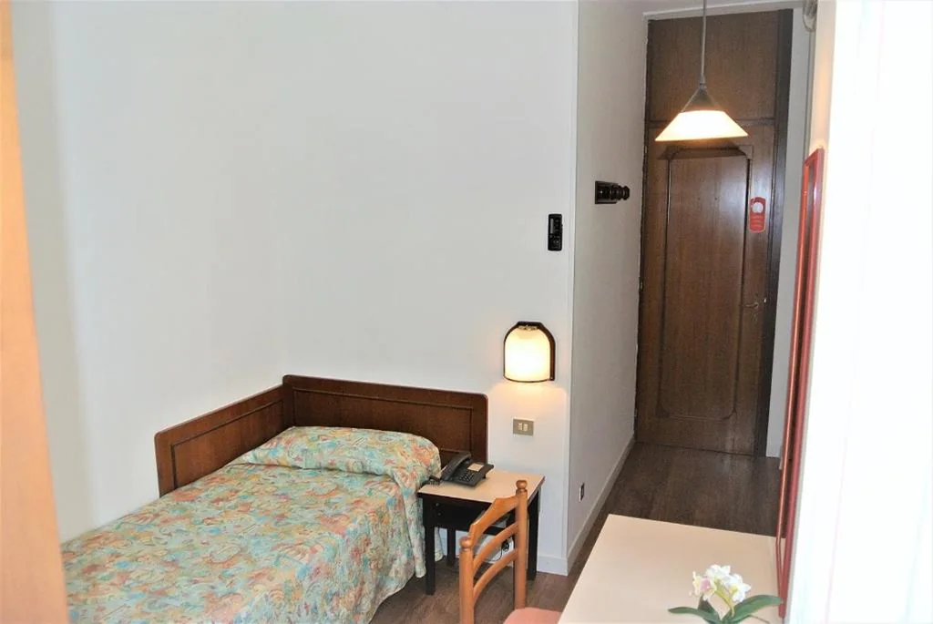 Camera Singola Piccola — Hotel Niagara