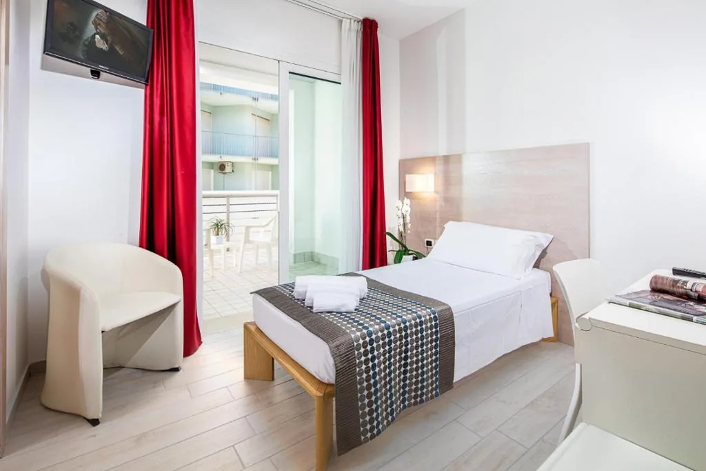 Superior Single Room — Hotel Bristol