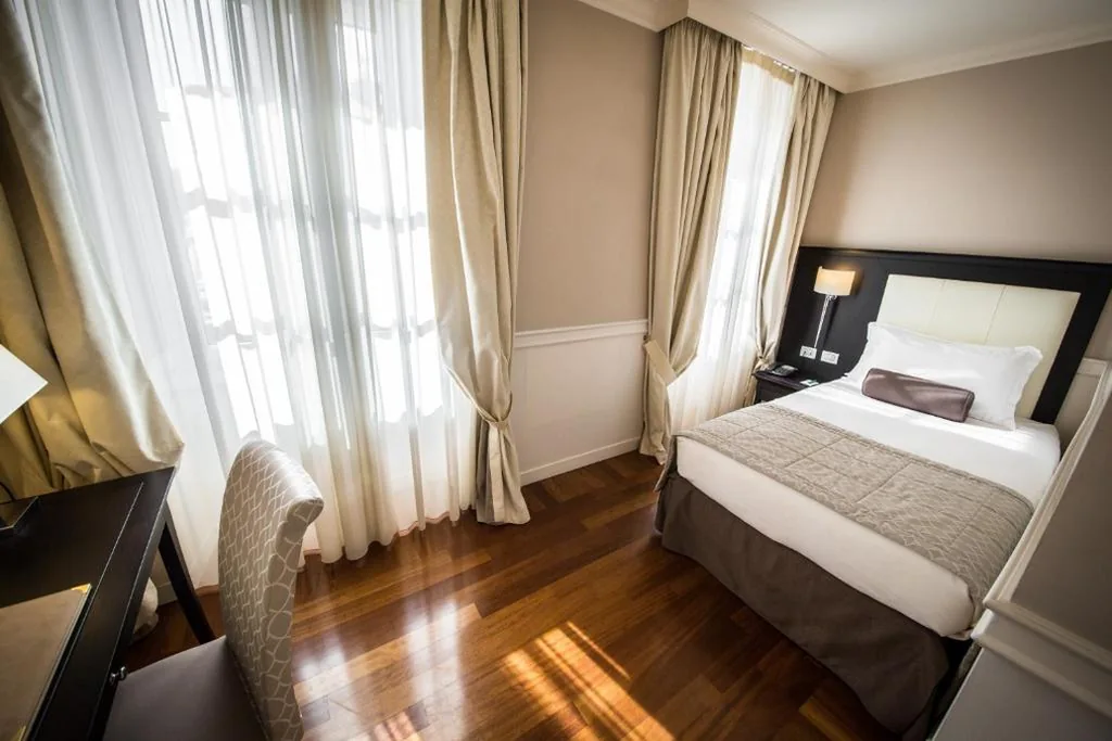 Camera Singola — Victoria Hotel Letterario