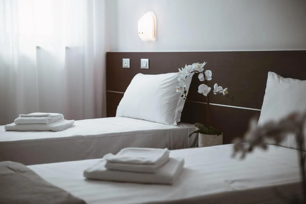 Camera Standard Doppia con Letti Singoli — Albergo Commercio