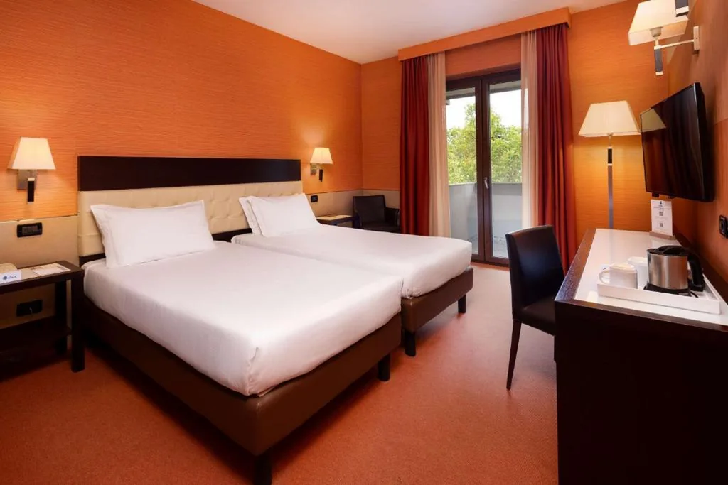 Camera Standard Doppia con Letti Singoli — Best Western Gorizia Palace