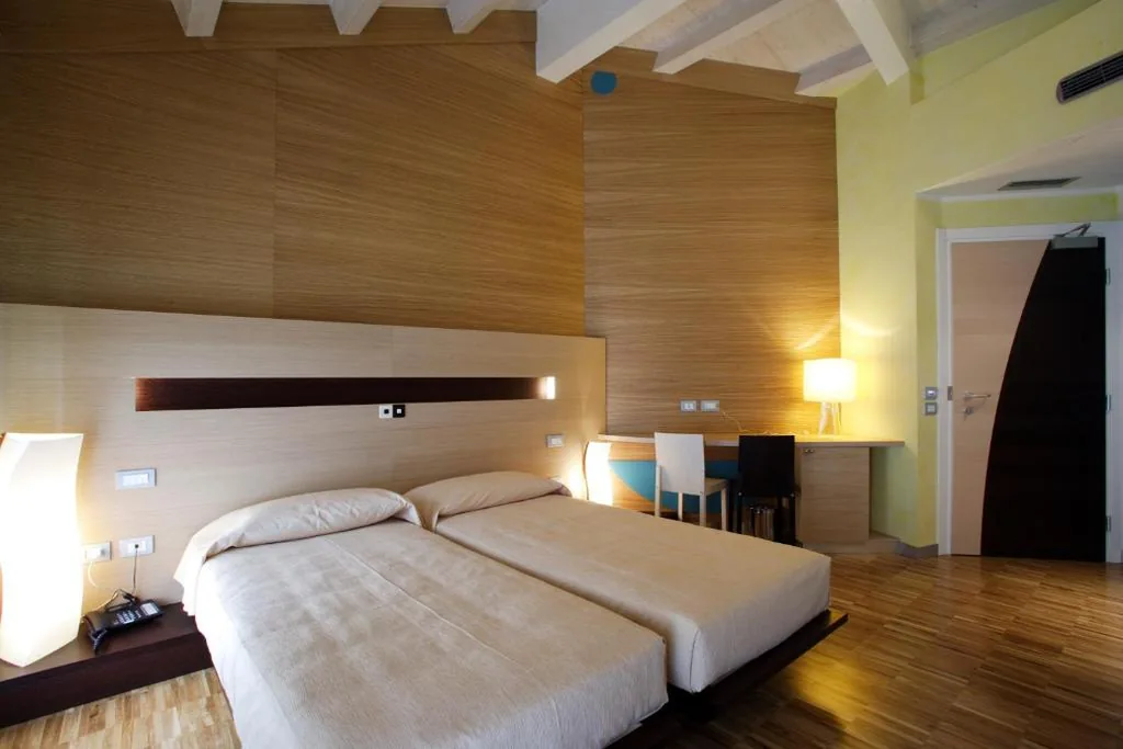 Superior Twin Room — Allegria
