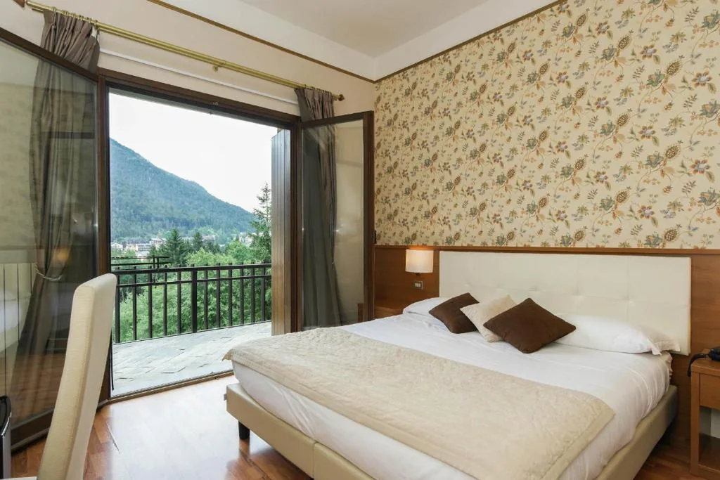 Camera Superior Matrimoniale/Doppia con Letti Singoli con Terrazza — Hotel Il Cervo, SPA & Wellness, Bike Hotel