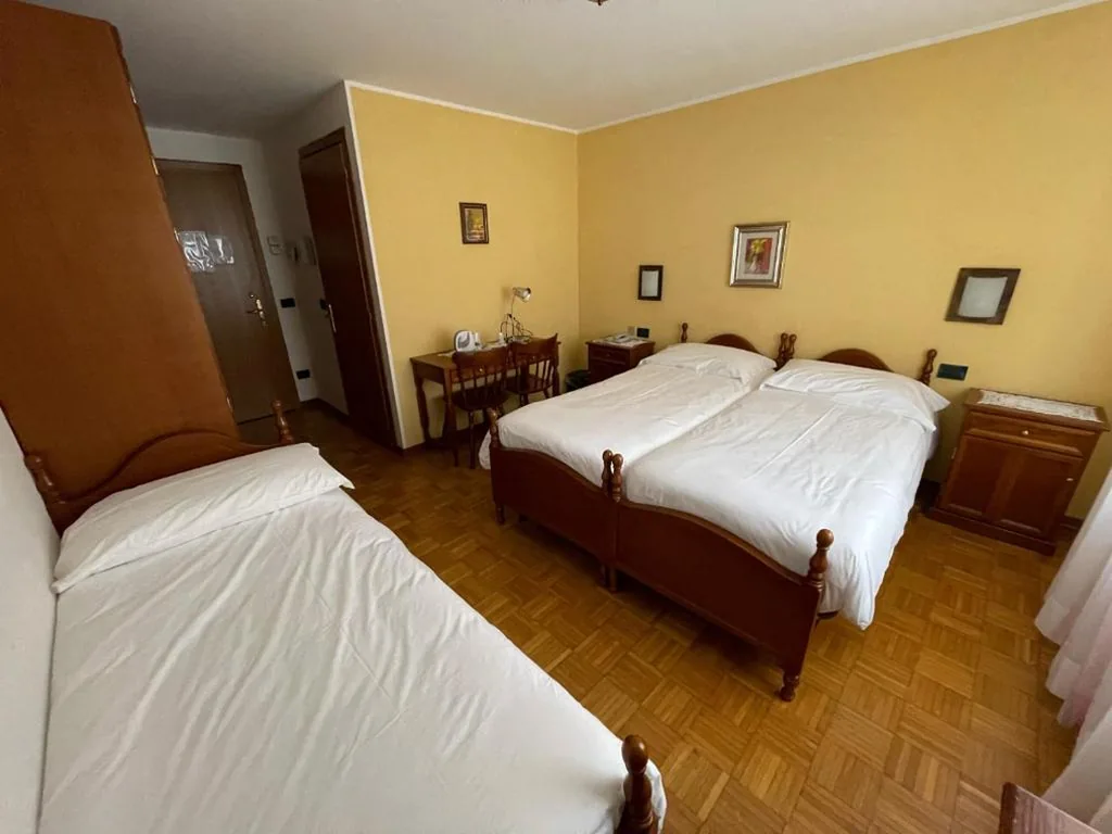 Camera Tripla Basic — Albergo Nuoitas