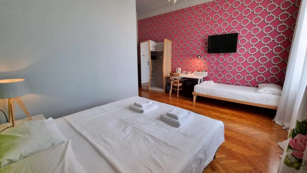 Camera Tripla Comfort con Doccia — Locanda Al Volo Tor Bandena