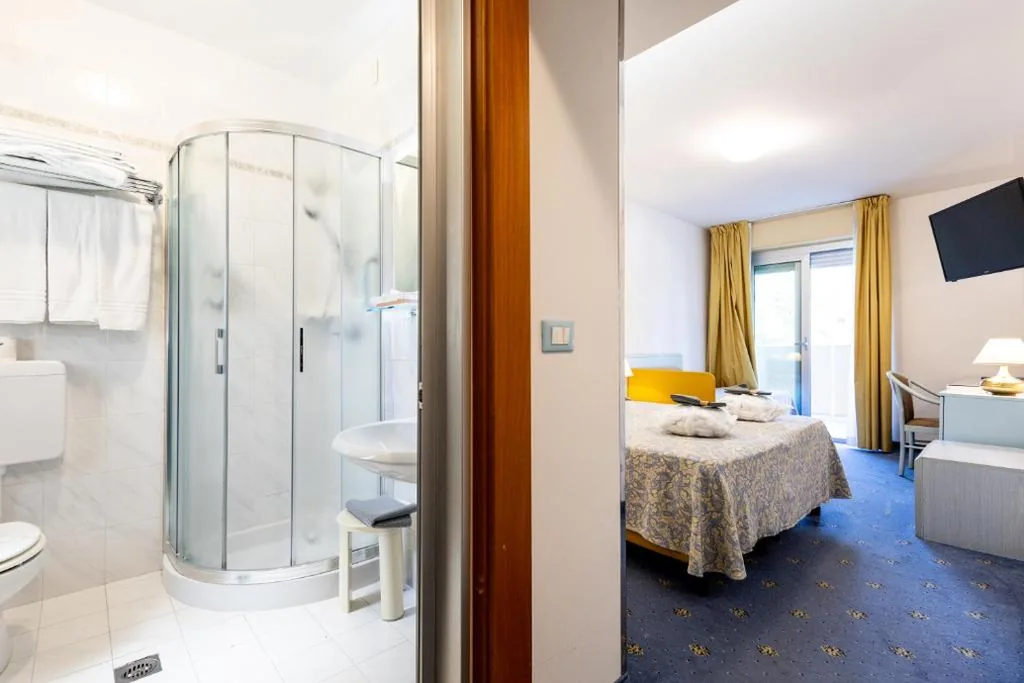 Camera Tripla con 2 Terrazze — Hotel Meridianus