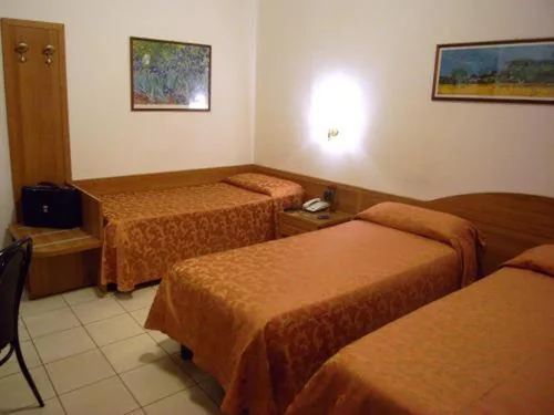 Camera Tripla con Bagno — Albergo Trattoria AL TAJ