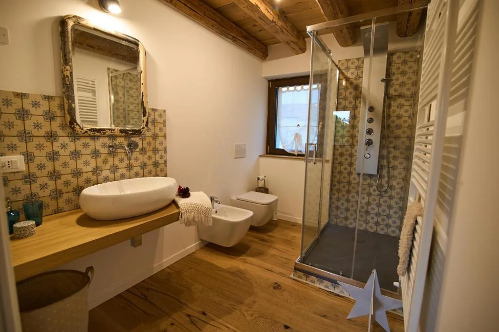 Triple Room with Bathroom — Casale San Pietro
