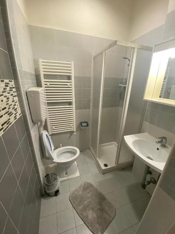 Triple Room with External Private Bathroom — Affittacamere Guerrero Rooms