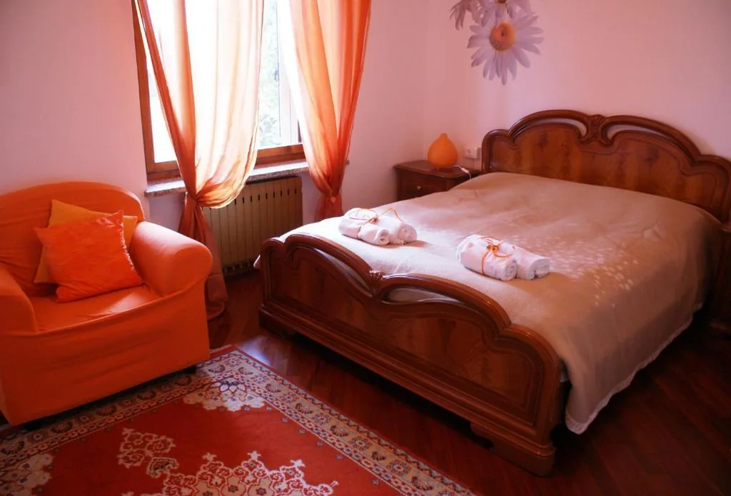 Triple Room with External Private Bathroom — B&B Nella Terra di Mezzo