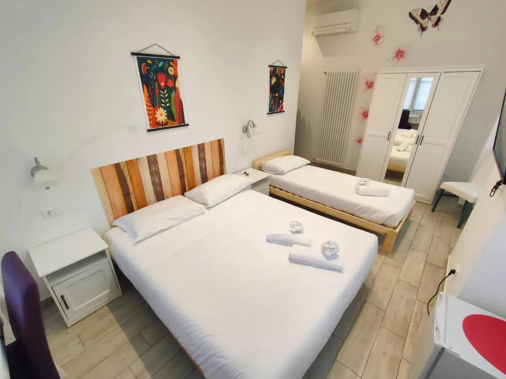 Triple Room with Private Bathroom — Rossetti Rooms