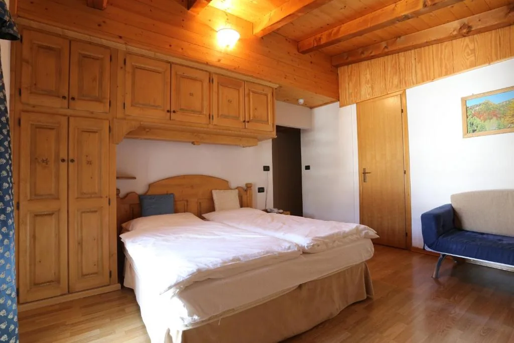 Camera Tripla con Balcone — Albergo Centrale