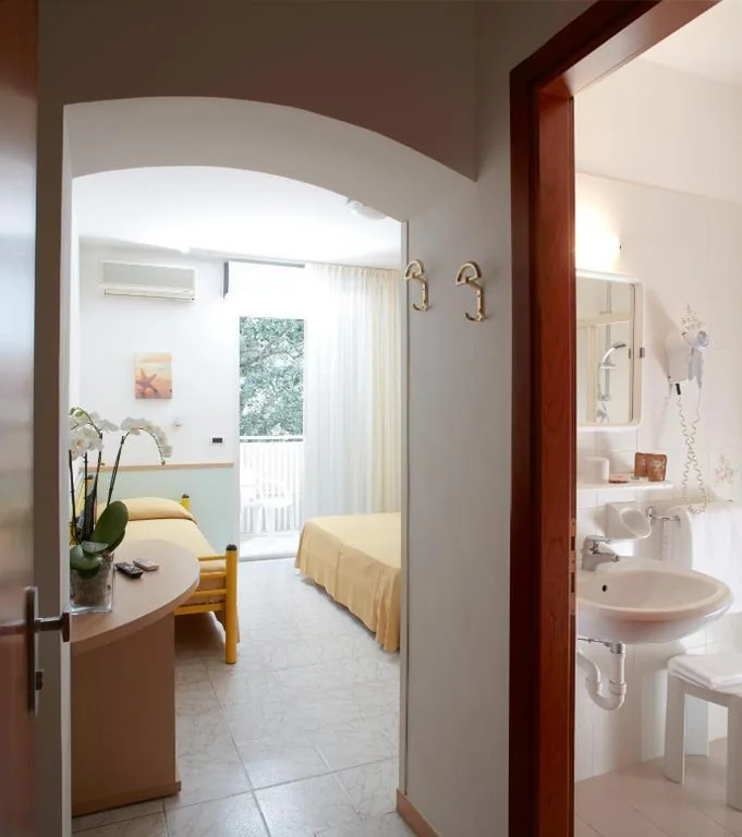 Camera Tripla con Balcone — Hotel Pelikan