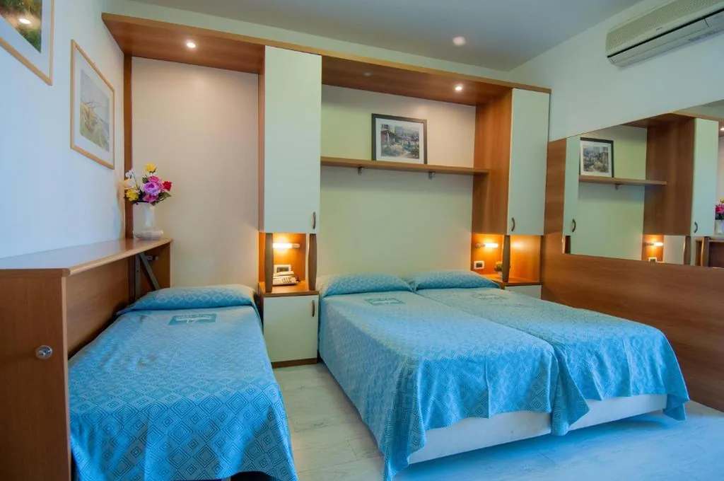 Camera Tripla — Hotel Ai Pini