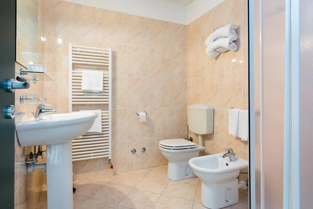 Triple Room — Hotel Centrale