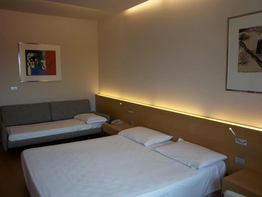 Camera Tripla — Hotel Internazionale