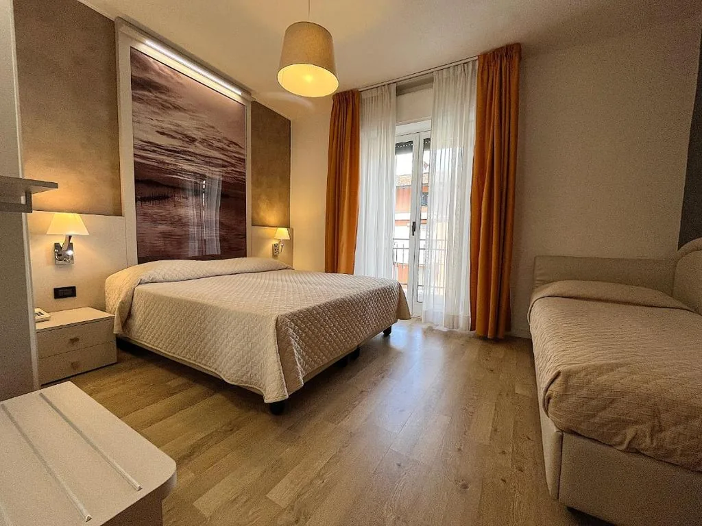 Triple Room — Hotel Regina