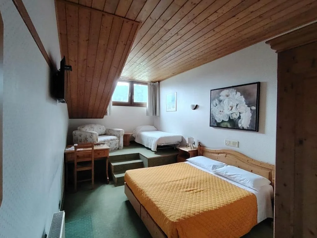 Camera Tripla — Meublè Siesle