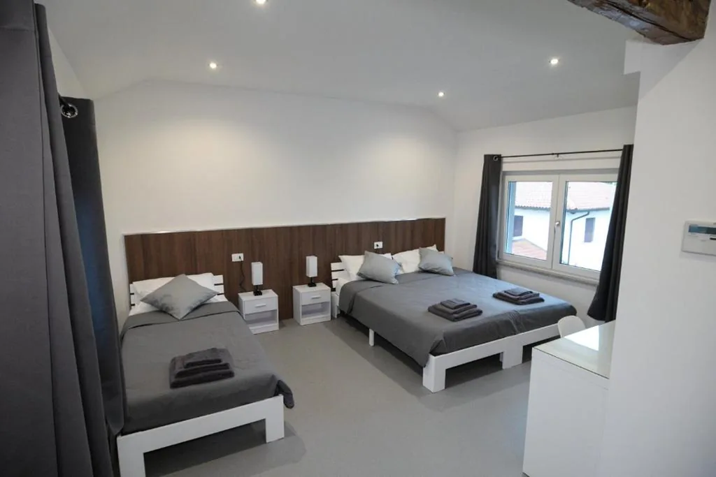 Triple Room — Spe&d