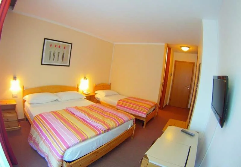 Standard Triple Room — Hotel Canin