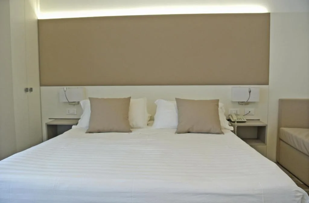 Camera Tripla Superior — Hotel Bologna