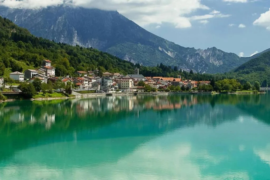 Casa a schiera fronte lago con giardino — foto 5
