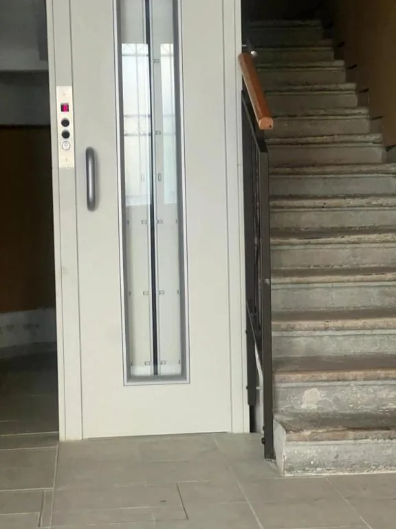Two-Bedroom House — Alla Scalinata del Teatro Rossetti in viale XX Settembre parcheggio
