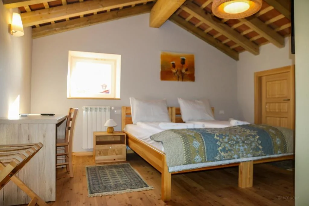 Casa Lenka